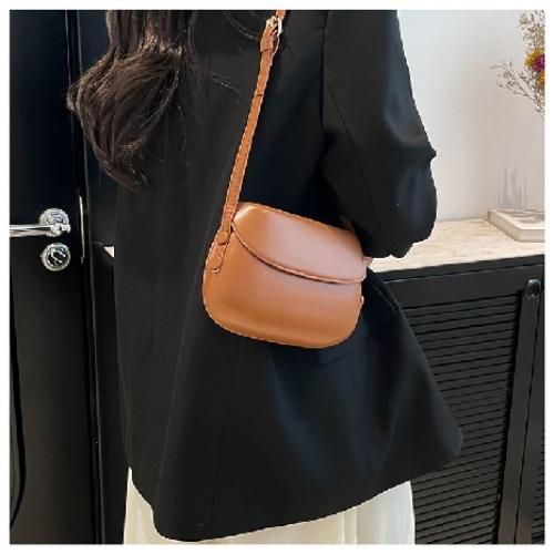 New Vintage Saddle Crossbody Bag for Women, Small Minimalist Shoulder Purse, Versatile Casual Daypack