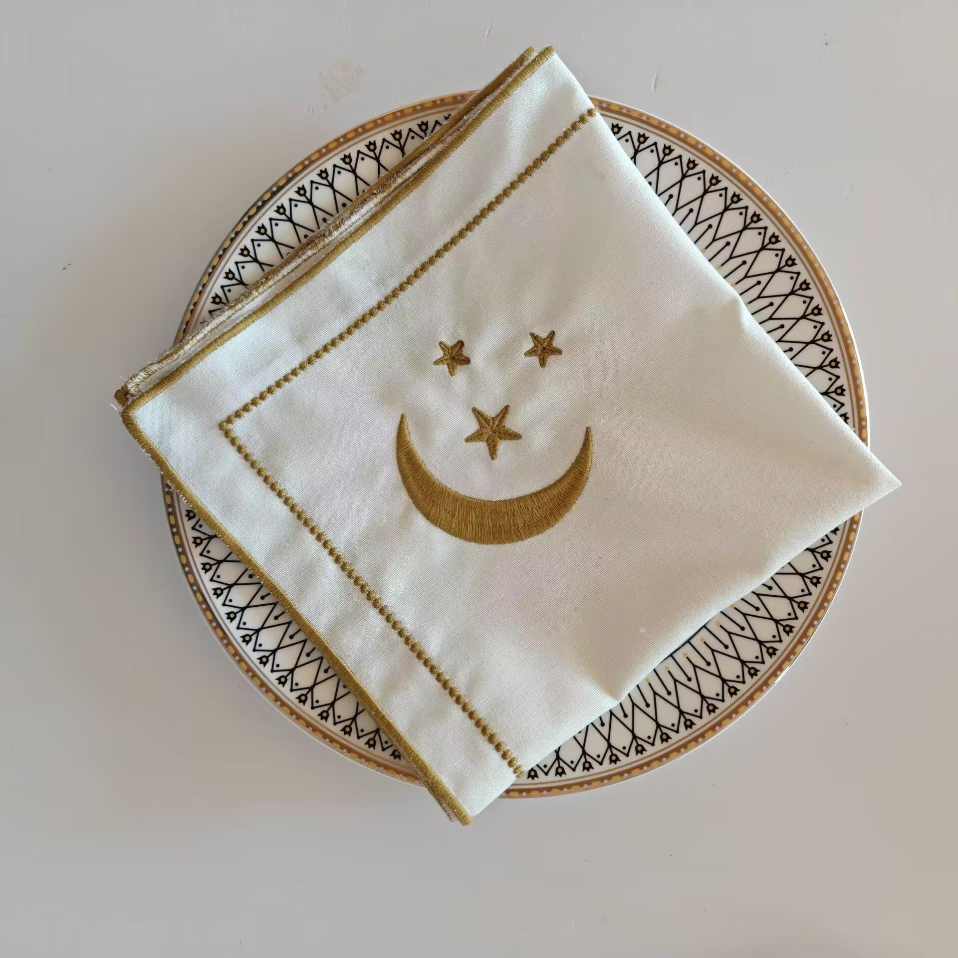 

Middle East Festival Embroidered Star Moon Napkins Cotton Linen Table Cloths Luxury Gold Embroidery Table Decorations for Dinner 40x40cm белый