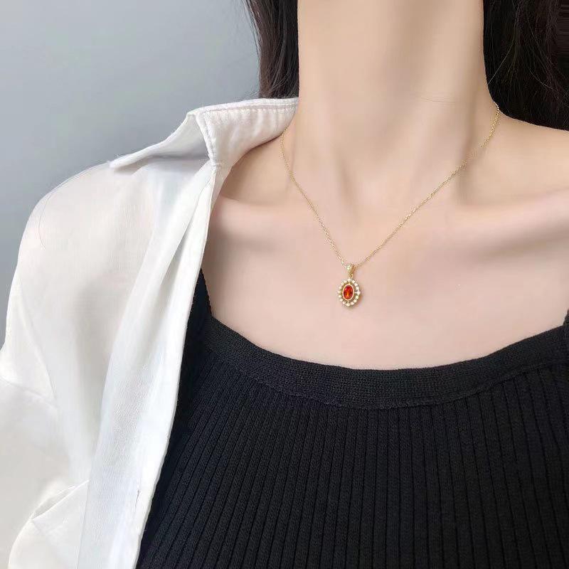 14K Gold-Plated S925 Silver Orange Ruby Pendant Clavicle Necklace: Exquisite, Retro, Versatile Design