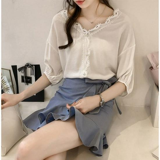 In-Stock Summer V-Neck Chiffon Blouse with Crochet Lace Patchwork