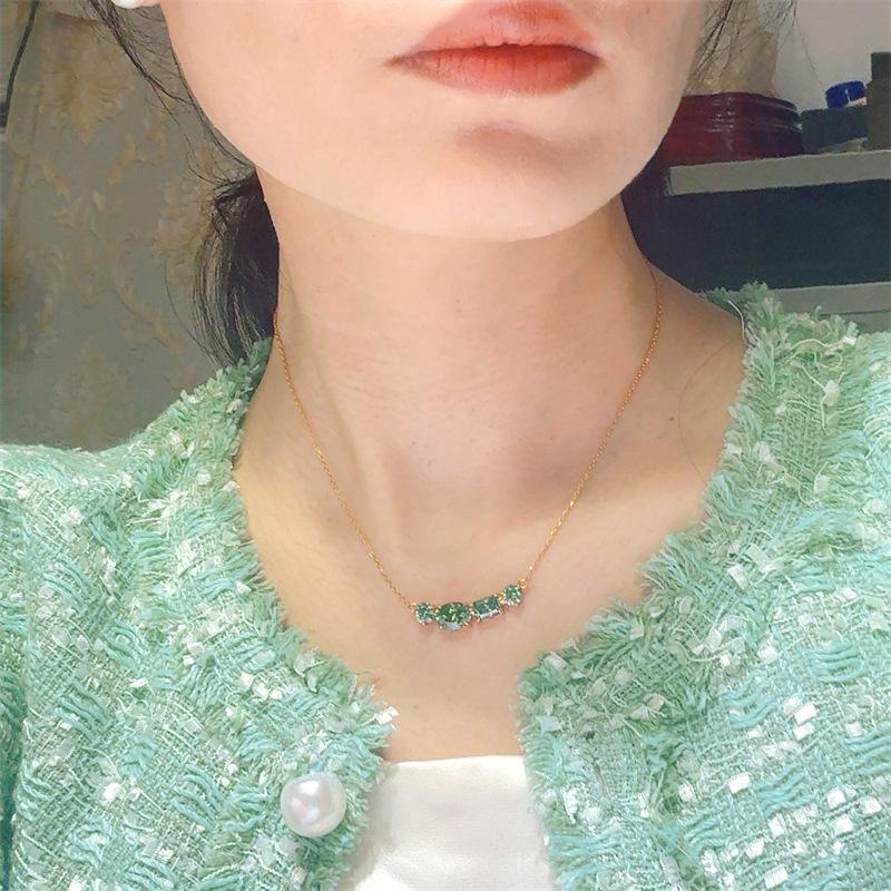 4 Carat Green Fancy Moissanite Pendant Necklace with Versatile Clavicle Chain for Women.