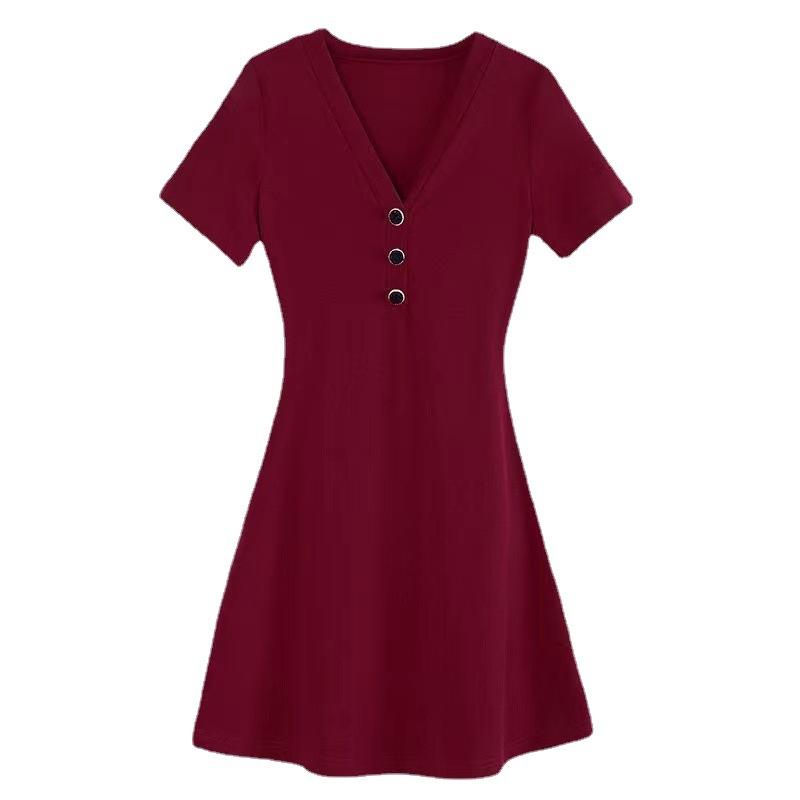 Hepburn style sexy dress for women's summer new slim fit and thin V-neck small black dress for small people with high waist A-shaped skirt