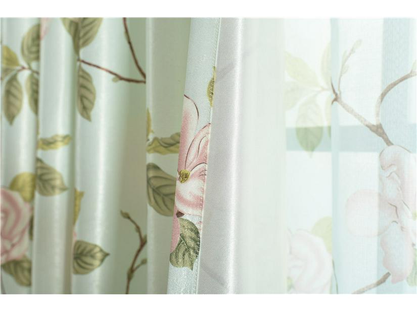 Hochwertiger pastoraler schwarzer Verdunklungsvorhang mit weißem Seiden-Blumendruck und einseitigem Samt