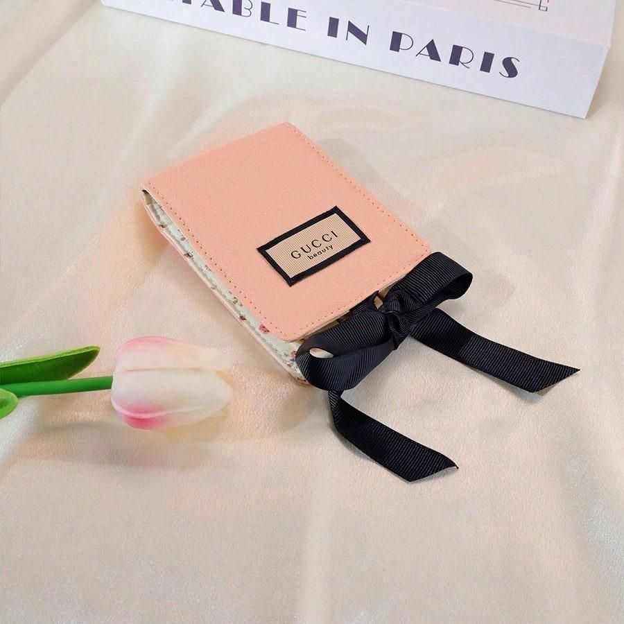 Minimalistische luxuriöse Kosmetiktasche für Reisen, stilvolle kleine Damengeldbörse