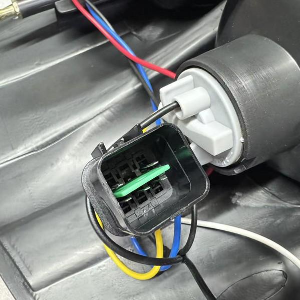 4133300-P00 Rear Tail Light for Great Wall Wingle Pickup Truck. Suitable for Rear Combination Lamp and All Vehicle Parts.