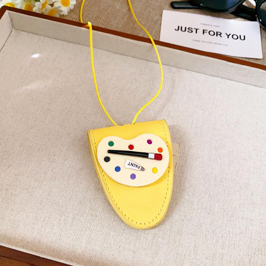 Retro Round Resin Necklace: Versatile, Fashionable High-End Clavicle Chain for Women