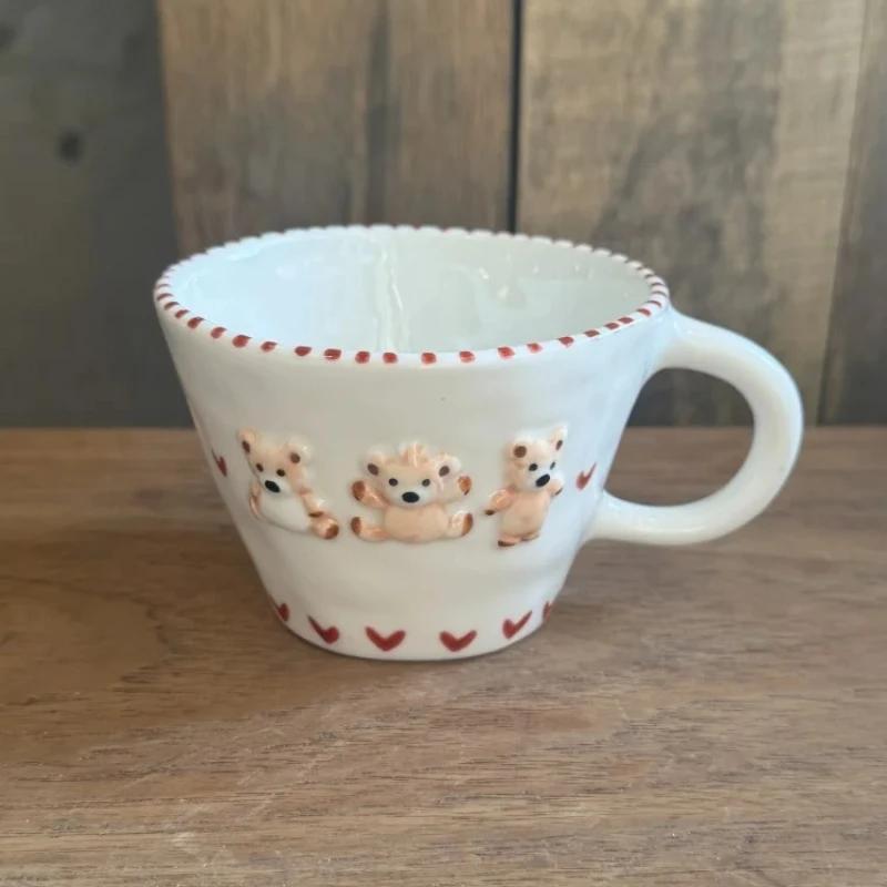 

Hand Pinched Ceramic Mugs Hand-drawn Underglaze Color Relief Irregular Bear Milk Tea Cup Waffle Croissant Oatmeal Breakfast Mug 300ml