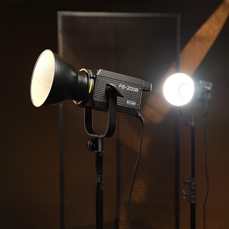 NANLITE FS-200B Bi-Color Studio LED Light