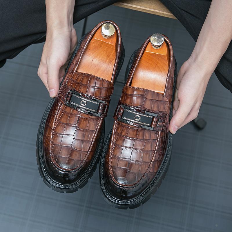 

Нові чоловічі класичні шкіряні туфлі Розкішна мода для нареченого Весільні туфлі Чоловічі туфлі дербі в англійському стилі Великий розмір 38-46 44 коричневий