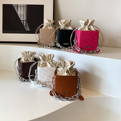 Modische Trendige Bucket Schultertasche Einfache Mode Umhängetasche für Damen Sommer Neuer Stil Trendige Einfache Kleine Tasche