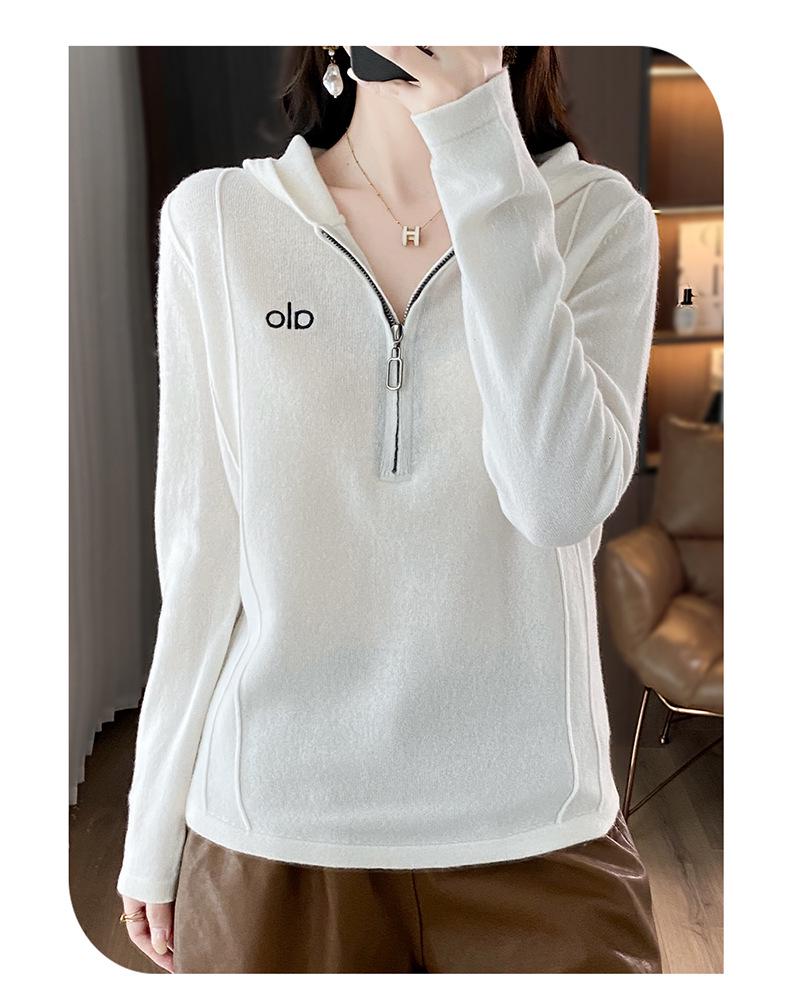Women's 2025 Autumn/Winter 100% Wool Hooded Color Block Half-Zip Sweater
