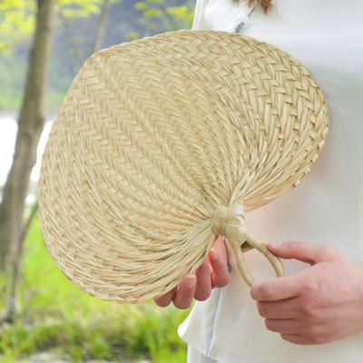 Natürlicher Bambus-Raffia-Handfächer im chinesischen Stil, handgefertigt, geflochtener Fächer, gewebte Palme
