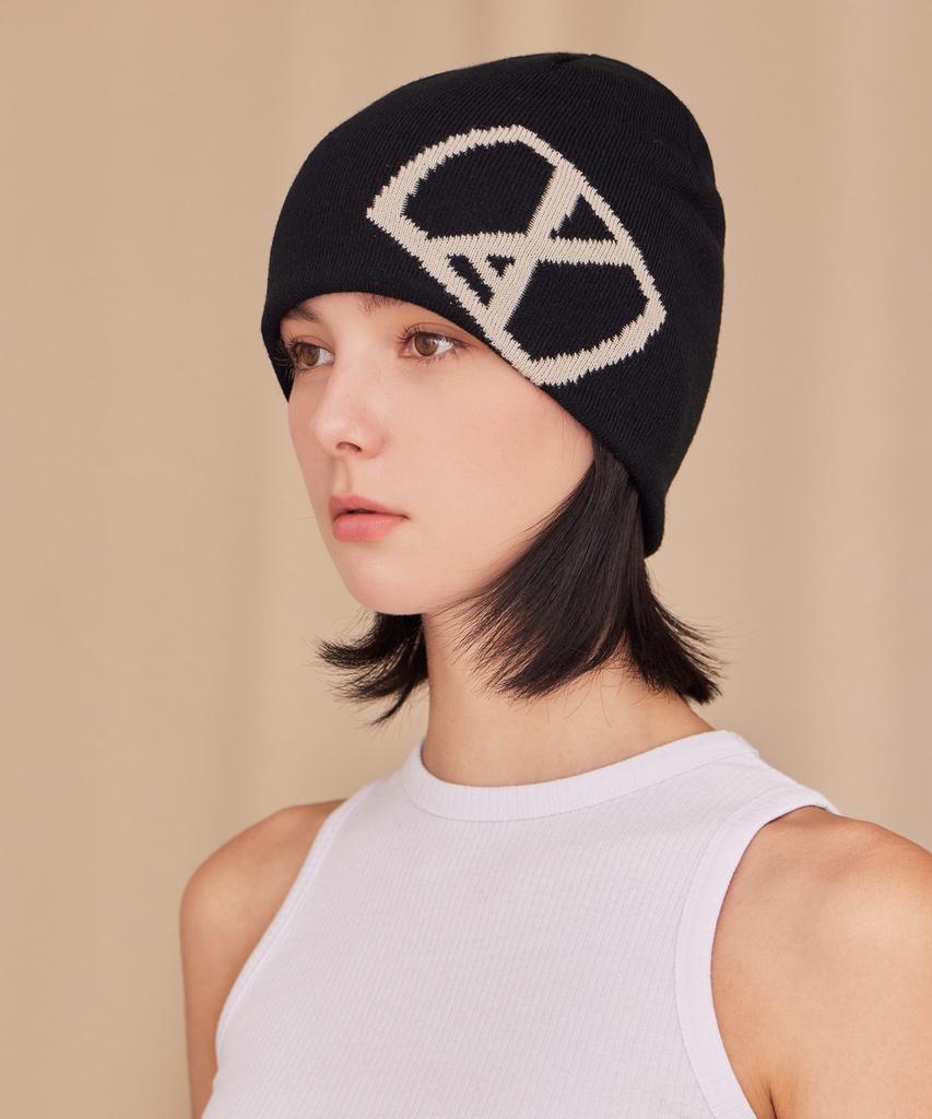 Bajal Va Square Jacquard Beanie Black