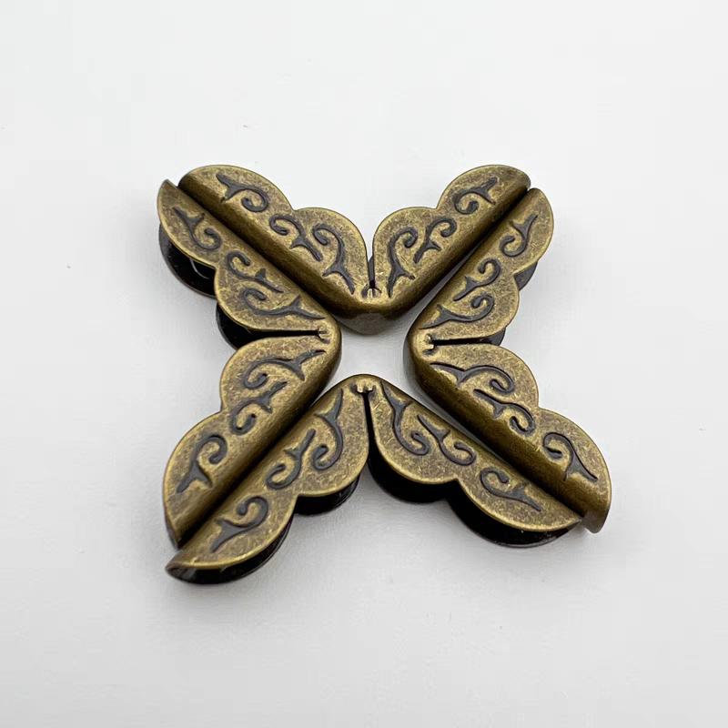 Antique Bronze Cross-Stitch Corner Protectors – DIY Scrapbooking Embellishments for Cards & Photo Albums, Vintage Floral Paper