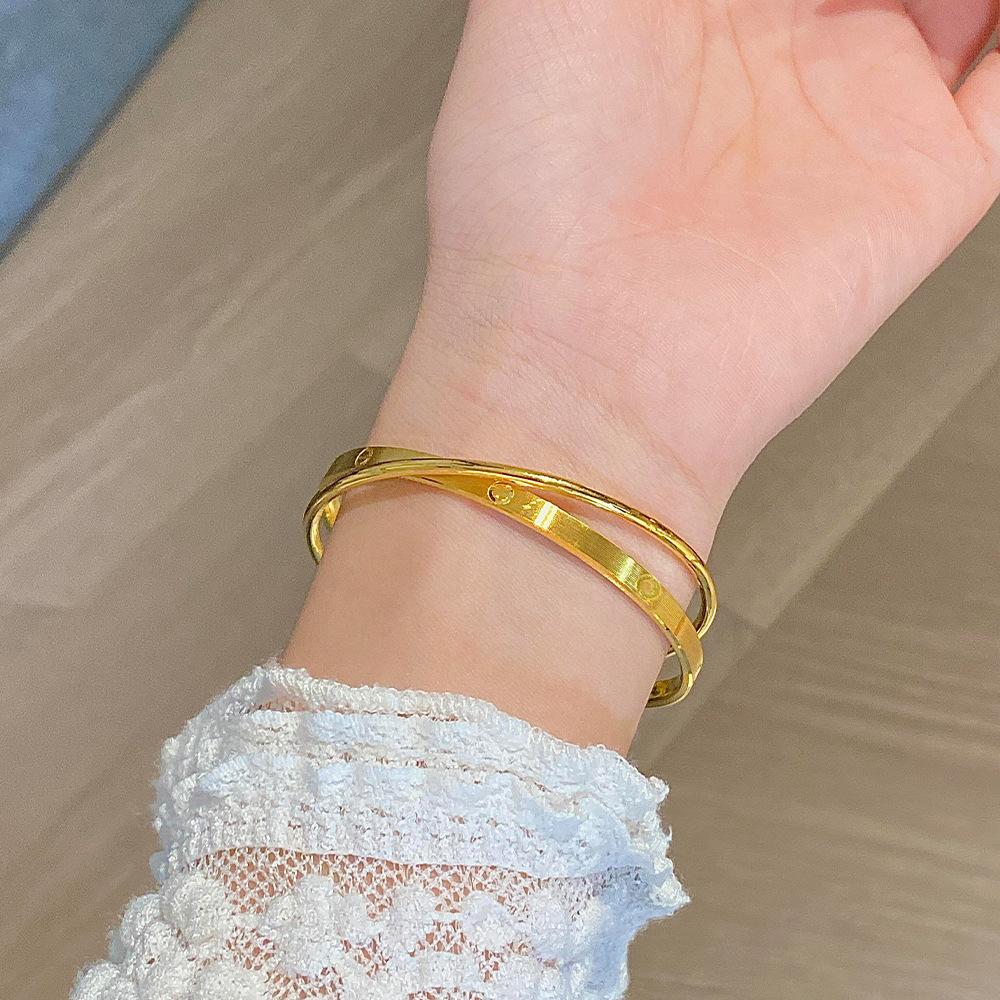 

Браслет с 24-каратным письмом и двойным кругом, легкая роскошь, высокое чувство, простой дизайн, модное универсальное украшение для женщин