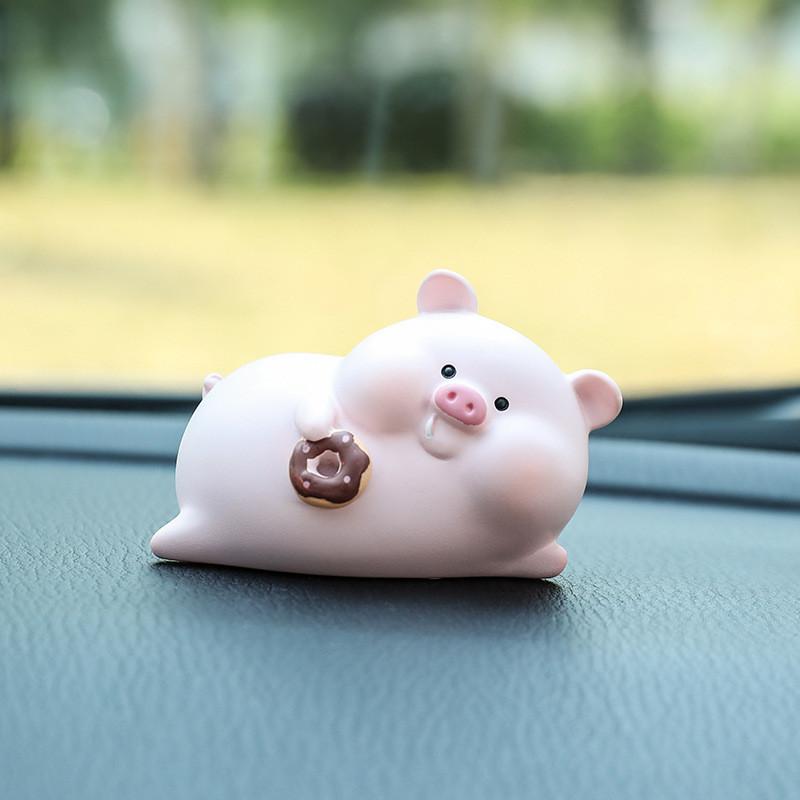 Pig Princess Car Dashboard Figurine Resin Cartoon Decor For Girls Car Interior Accessories