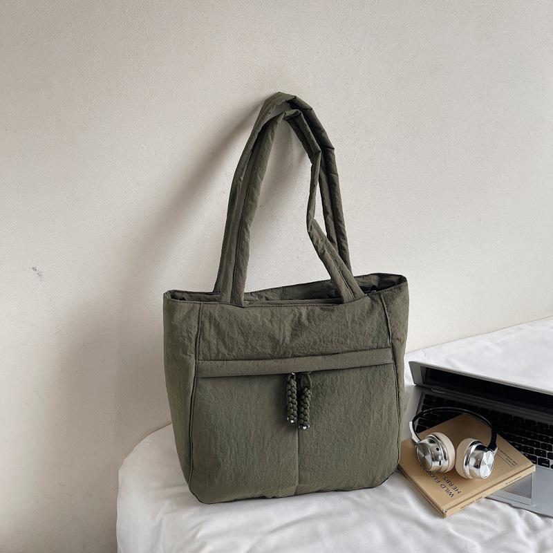 Fall 2025 New Solid Color Simple Tote Bag Fashion Trend Commuter Armpit Bag Korean Large Capacity Shoulder Bag