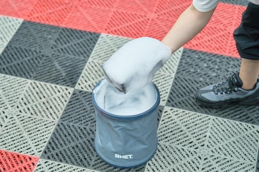 Coating Agent Car Shampoo Set Reto Made in Japan Large Capacity Shampoo Set with Next Generation Water Repellent Coating Paint Protection Carbon