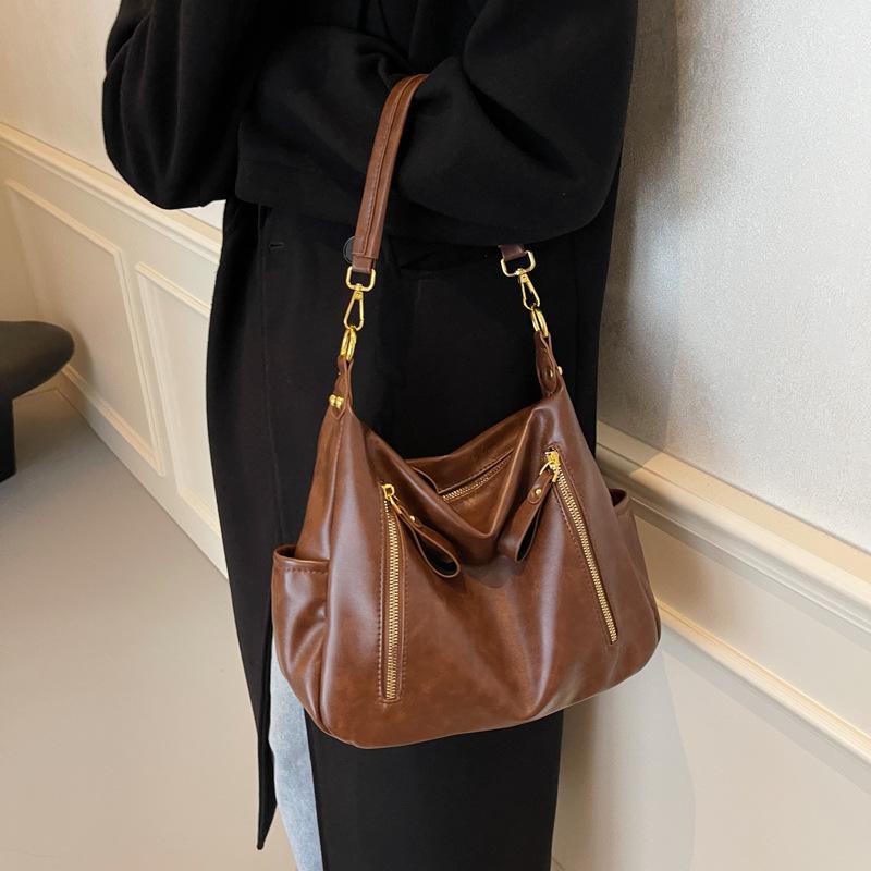 High-quality Leather Shoulder Bags for Women New Retro Large Capacity Crossbody Bag