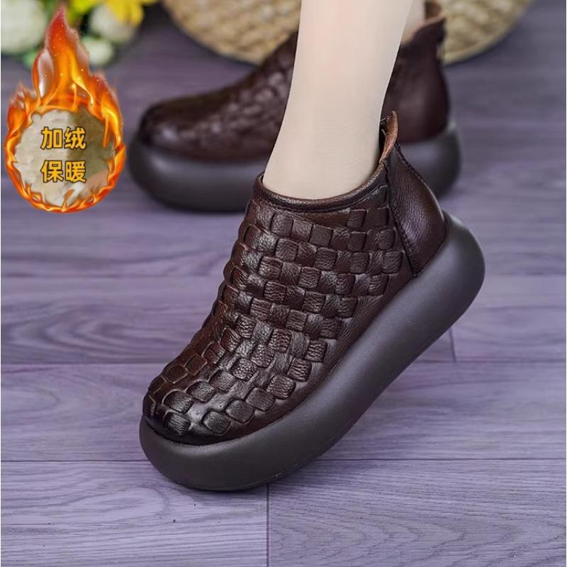 

Autumn and winter new women s shoes casual fashion platform Martin boots wedge heel fashion mother warm short boots 40