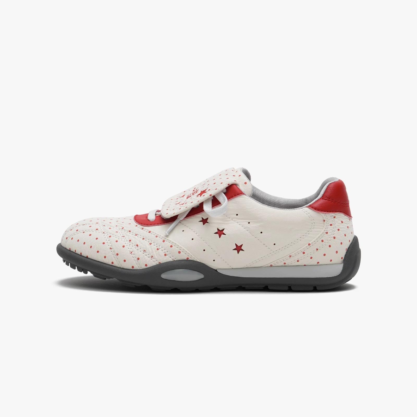

2025 autumn new polka dot versatile casual shoes light sports shoes fashion soft sole single shoes women s running shoes German training shoes 35