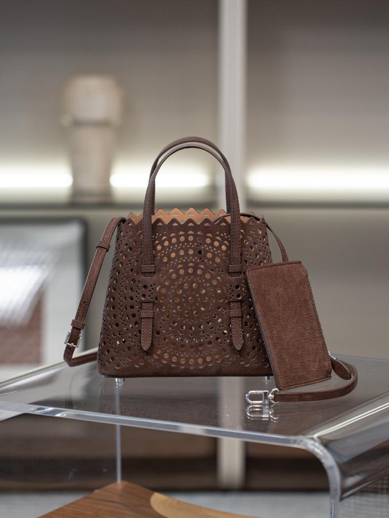 Mina20 erste Schicht Samt Litschi-Muster Kalbsleder Hohlraum Weißer Stahl-Beschlag mit einzelnem Schulter-Crossbody-Schultergurt Französisch Hohlraum