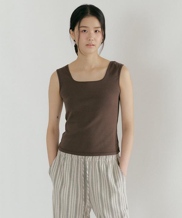 Lingseoul Square Neck Sleeveless Top-Brown