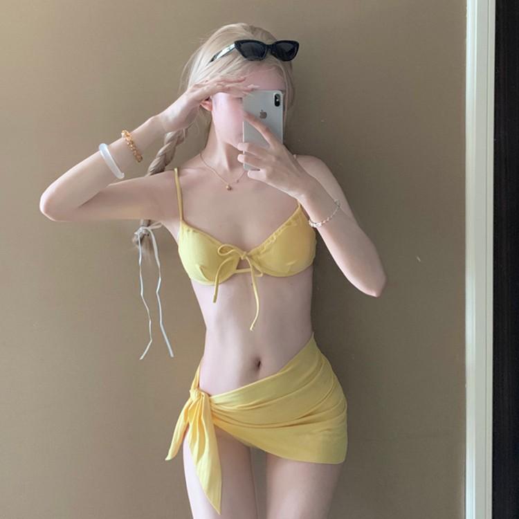 Bikini swimsuit female sexy pure desire yellow small breasts gather white hot spring vacation summer babes