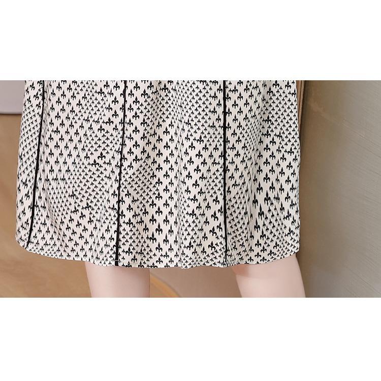 Chic Round Neckline Long Dress with Vintage Floral Print for Women