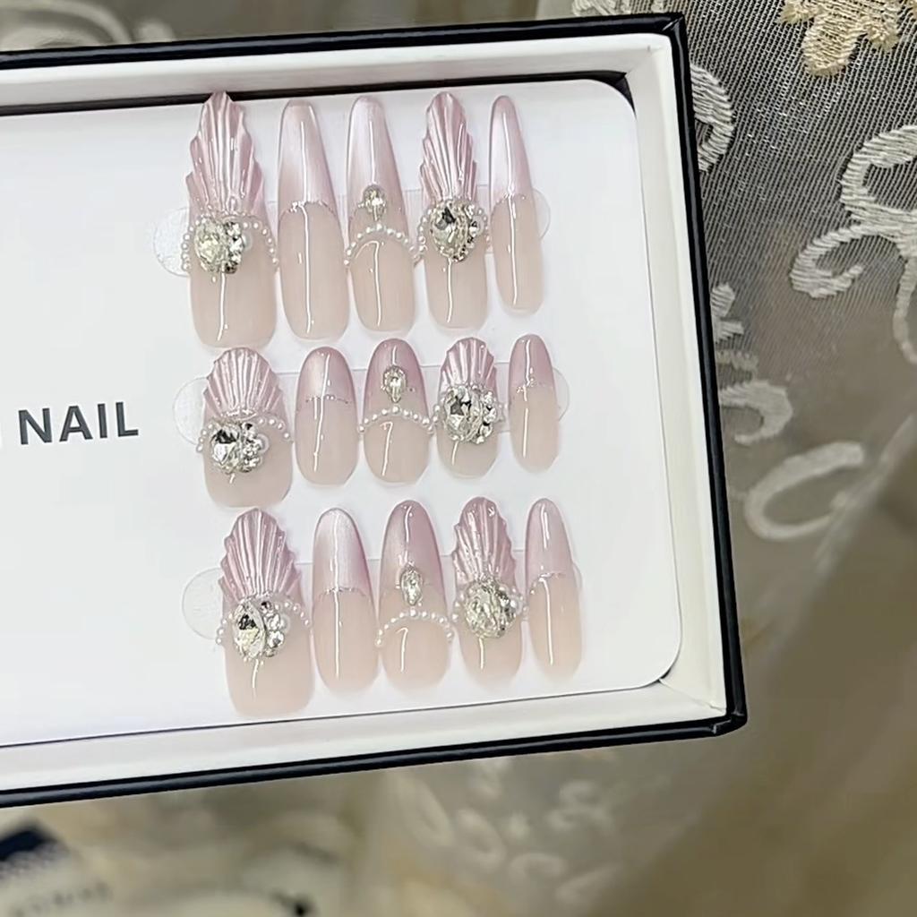 Pure Hand-made Phototherapy Nail Art Purple Cat Eye Shell Wear Nail Finished Cat Eye Nail Art Patch Showing Whiteness and Temperament