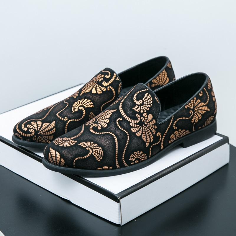 Fashion New Men's National Pattern Slip On Flats Shoes Designer Male Wedding Dress Homecoming Footwear Zapatos Hombre