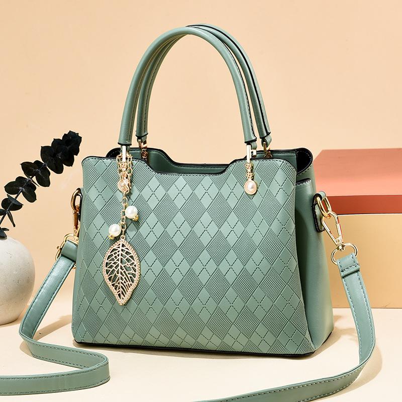Kožené razené dámske tašky cez rameno Kvalitné luxusné dizajnové tašky na rameno Kabelky Dámska klasická tote taška Dámska crossbody