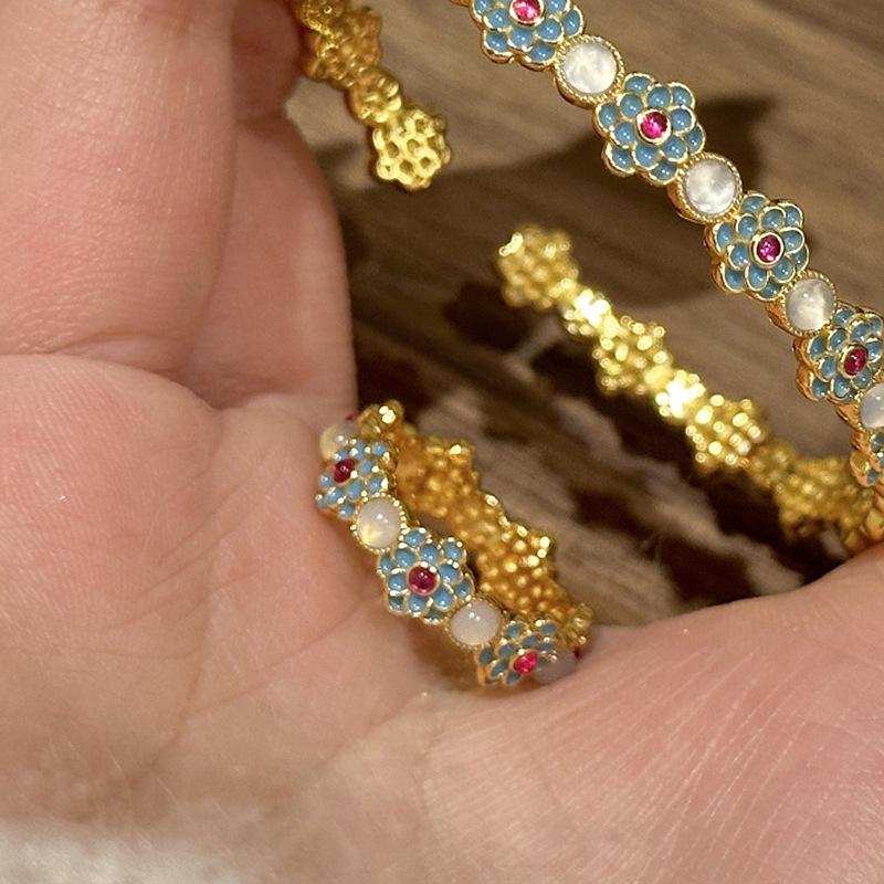 Exquisite Antique Gold Craftsm Blue Small Flower Bracelet for Women Natural Chalcedony White Exquisite Bangles Wedding
