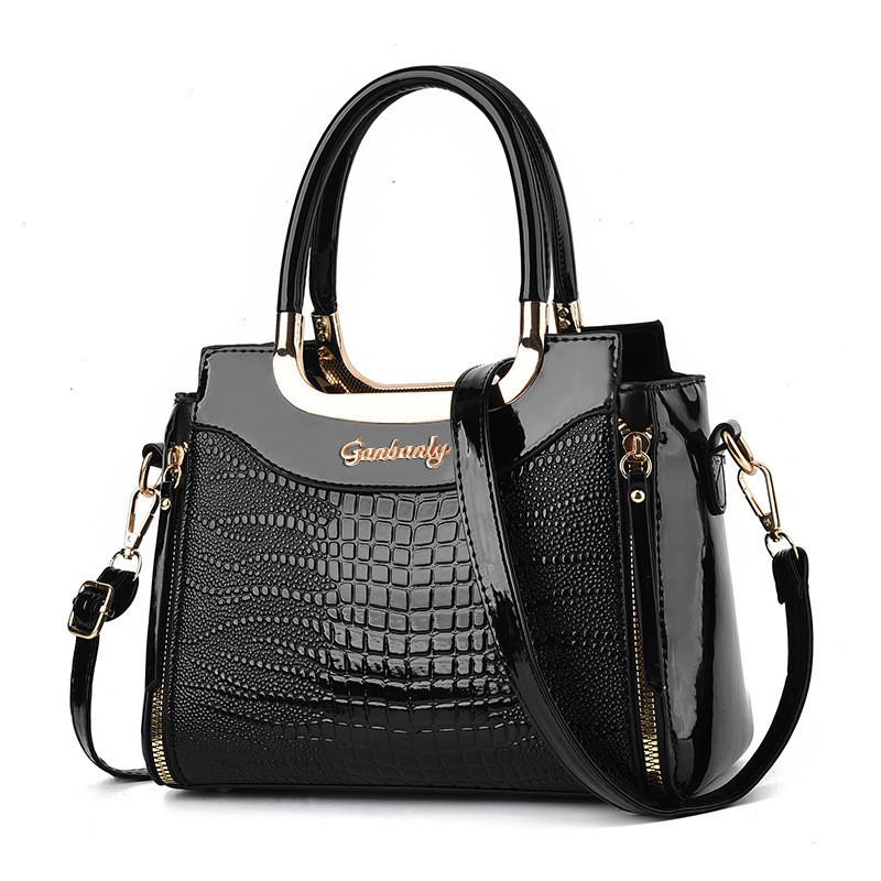 Trendy 2023 New Spring Summer Women's Fashionable Chic Atmosphere Simple Versatile Shoulder Crossbody Handbag