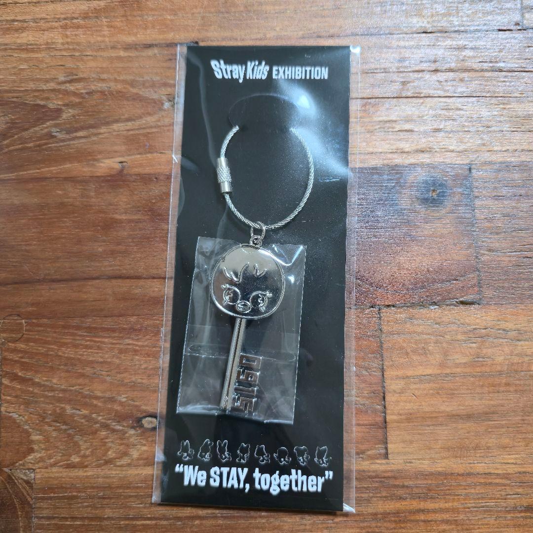 

[USED] straykids EXHIBITION Key-style Keychain Pogari