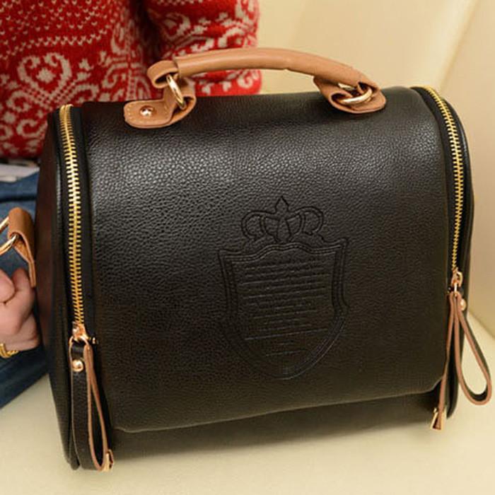 Chic And Timeless Women Leather Shoulder Crossbody Bag Handbag With Zipper Closure