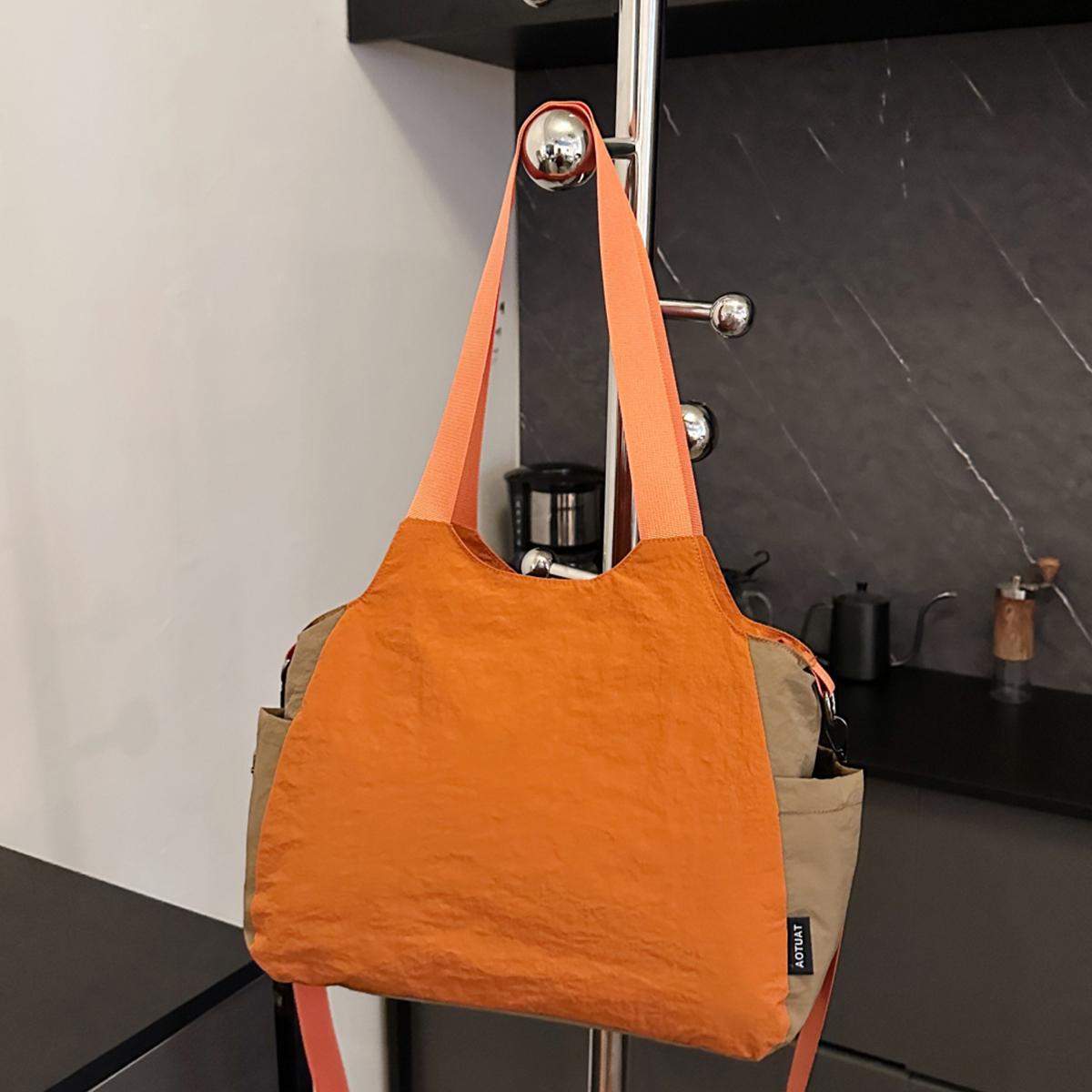 

Niche Design High-End Shoulder Bag, Lazy Style Handbag for Commuting to Work, Large Capacity Tote Bag for Female Students Attending Classes