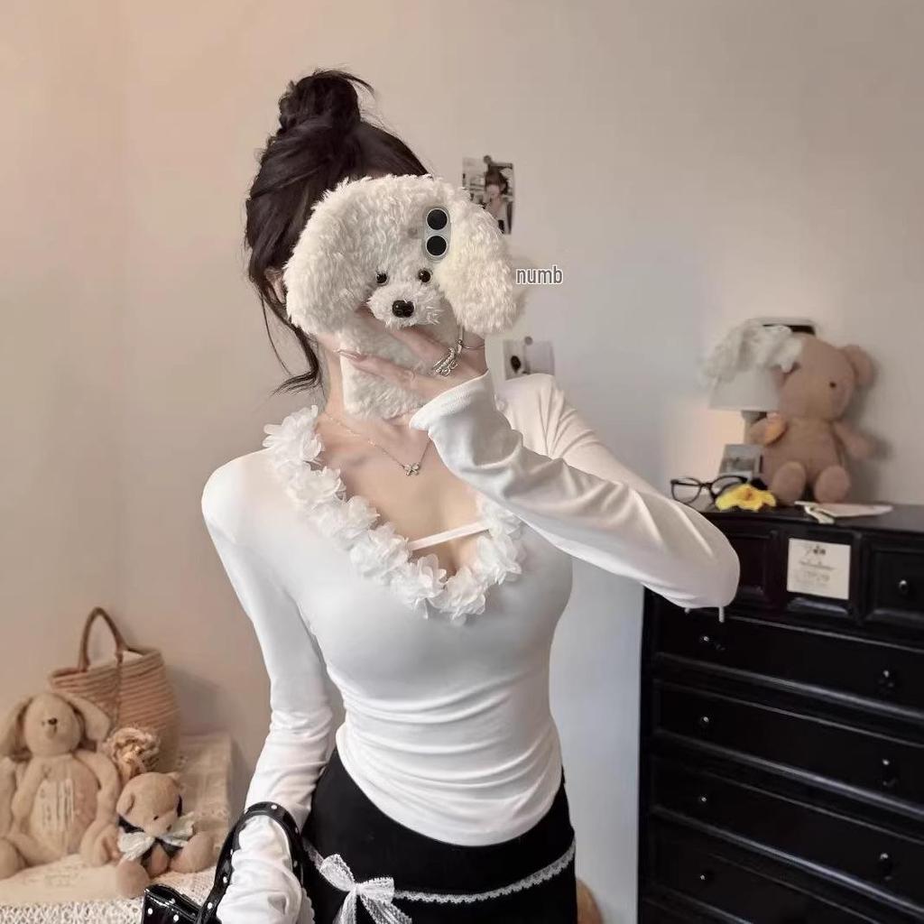Korean Style Sweet V-Neck Lace Long-Sleeve Women's Top - Simple, Versatile, Solid Color for Autumn/Winter