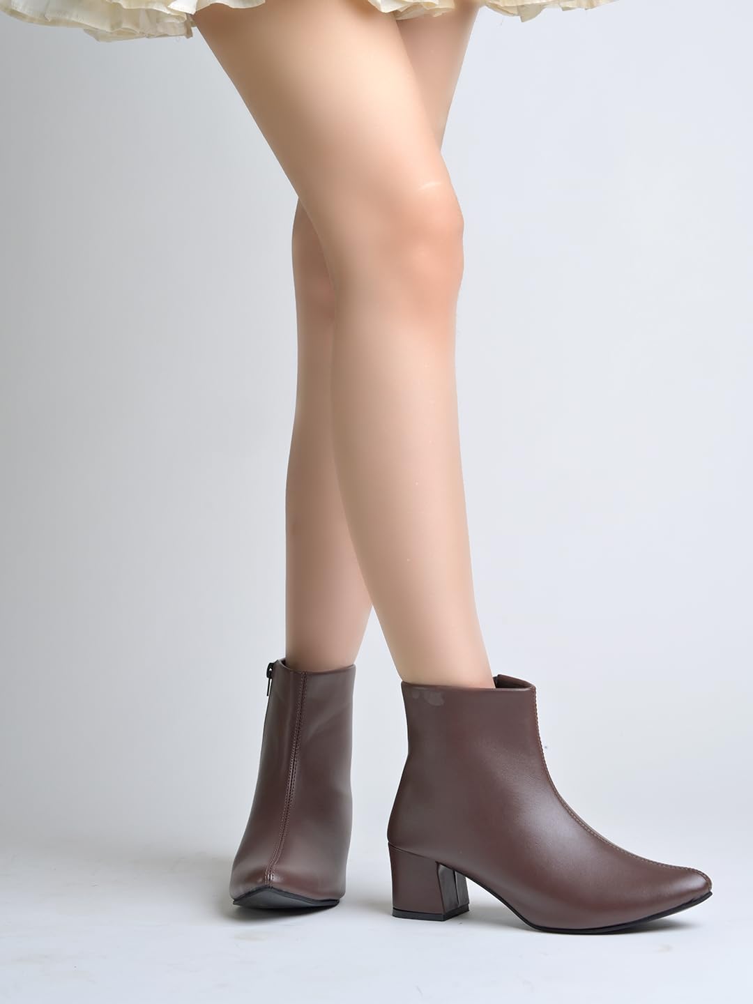 Shoetopia Женские короткие ботильоны на массивном каблуке с нескользящей подошвой, удобные модные ботильоны на щиколотку | Мягкая амортизирующая подошва | Для повседневной носки, вечеринок и зимы EU39 : 23CM коричневый