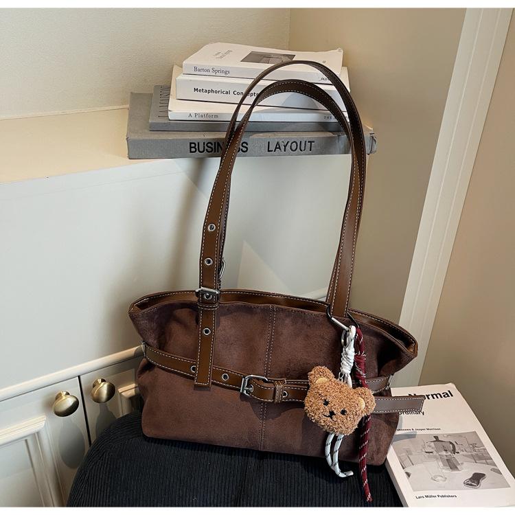 A Niche Tote Bag, A Light Luxury Underarm Bag, A Versatile Shoulder Bag for Commuting