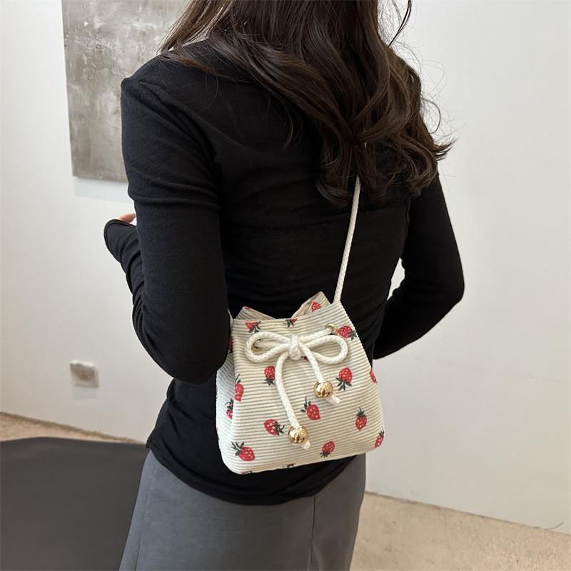 Chic Canvas Bucket Bag For Women Stylish And Casual For Daily Commuting Needs
