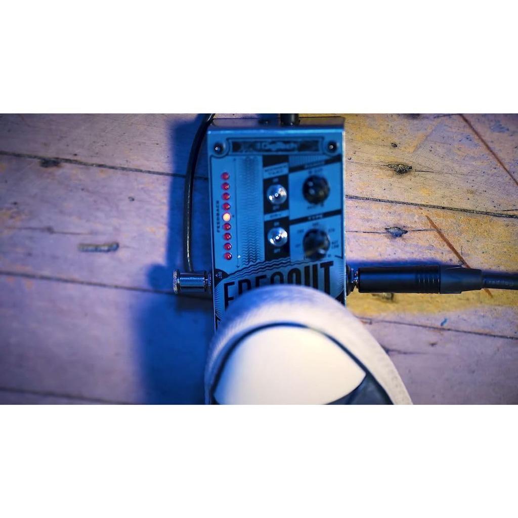 Digitech FreqOut Natural Feedback Creator [ ]
