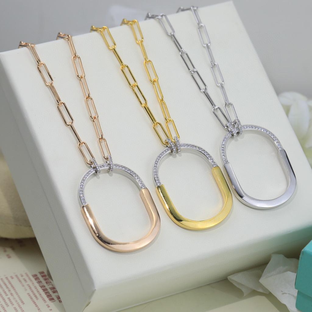 Aurous Material Electroplated 18k Large Semi Diamond Necklace LOCK ROSE Collaboration Series The Sparkling Light of Inlaid Diamonds Shines Brilliantly