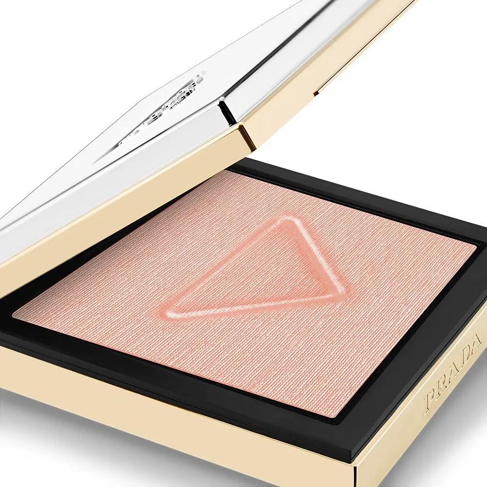Prada Light Glowing Highlighter