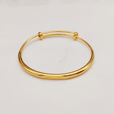 Hochwertige, leichte Luxus-, einfache europäische und amerikanische vegetarische Ringarmbänder mit Ihren Nischen-Spulenarmbändern auf dem Weg