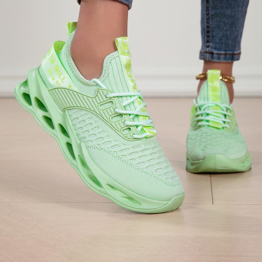 High Quality White Sneakers Women Summer Breathable Casual Women Sneakers Light Anti Slip Travel Hiking Shoes Mesh Running Shoes