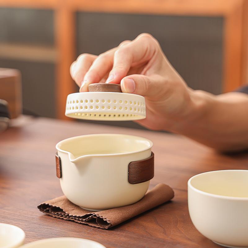 Przenośny zestaw do herbaty Kungfu z białym szkliwem księżycowym, podróżny ceramiczny zestaw do herbaty, minimalistyczny wygląd, nowoczesne chińskie zestawy do herbaty, odpowiednie do domu, biura, podróży służbowych