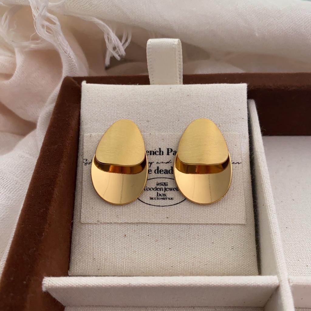 French Retro Exaggerated Personality Matte Metal Stud Earrings Female Korean Niche Versatile Temperament Fashion Earrings Earrings