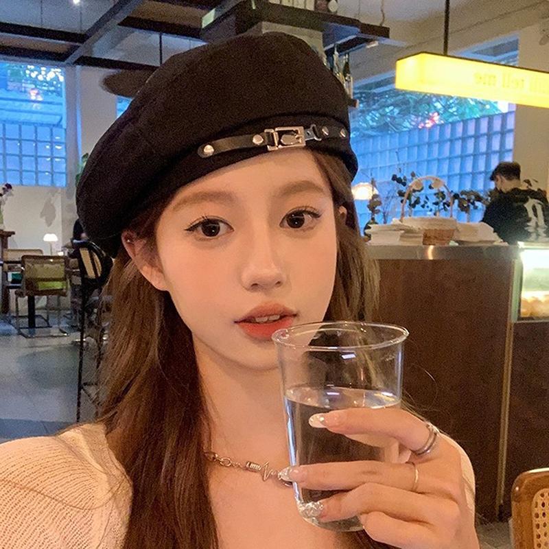 1Pieces Belt Double Buckle Chain Beret Metal Buckle Beret Female British Retro Casual Painter Hat Mountaineering Scarf