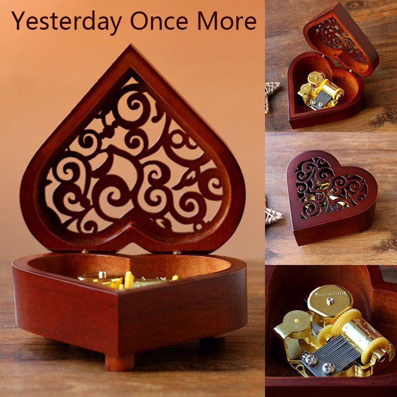 Urocza prostokątna rzeźbiona drewniana pozytywka nakręcana z melodyjnymi melodiami